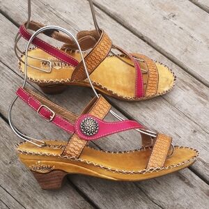 L'Artiste by Spring Step strappy sandals